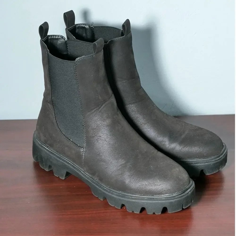 Journey Collection Ivette Boots Wmn's 8.5 Black Block heel Comfort Foam Pull on